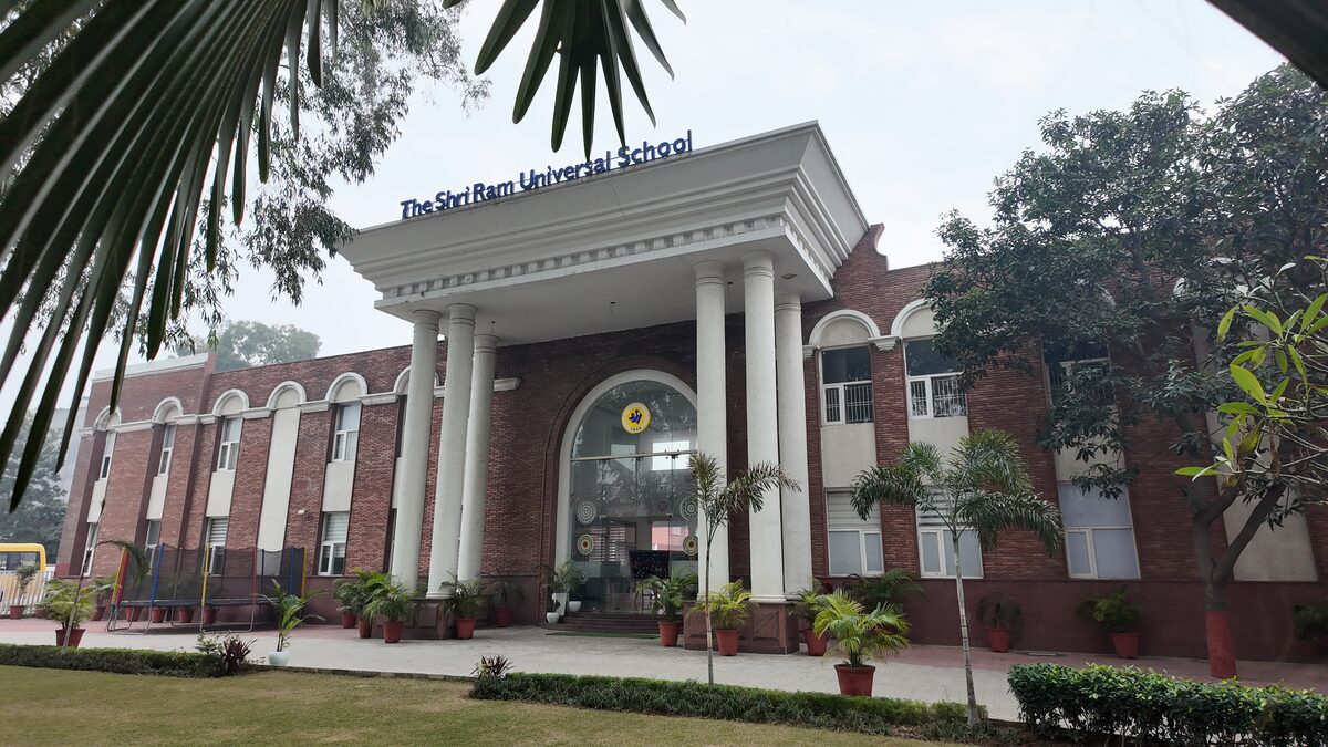 Front entrance of The Shri Ram Universal School building in Sarabha Nagar, Ludhiana