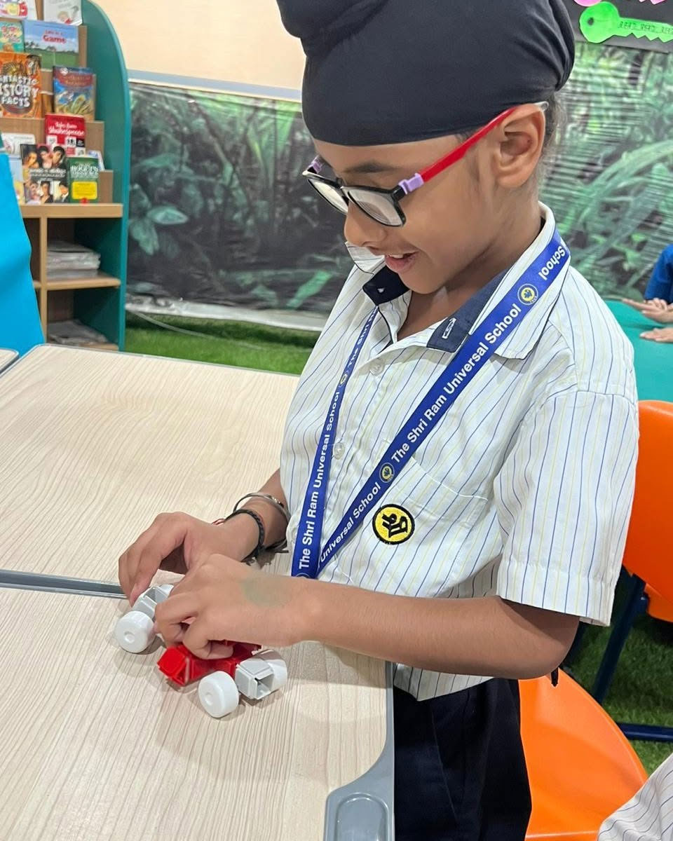 Learning Beyond Boundaries with Robotics image 9