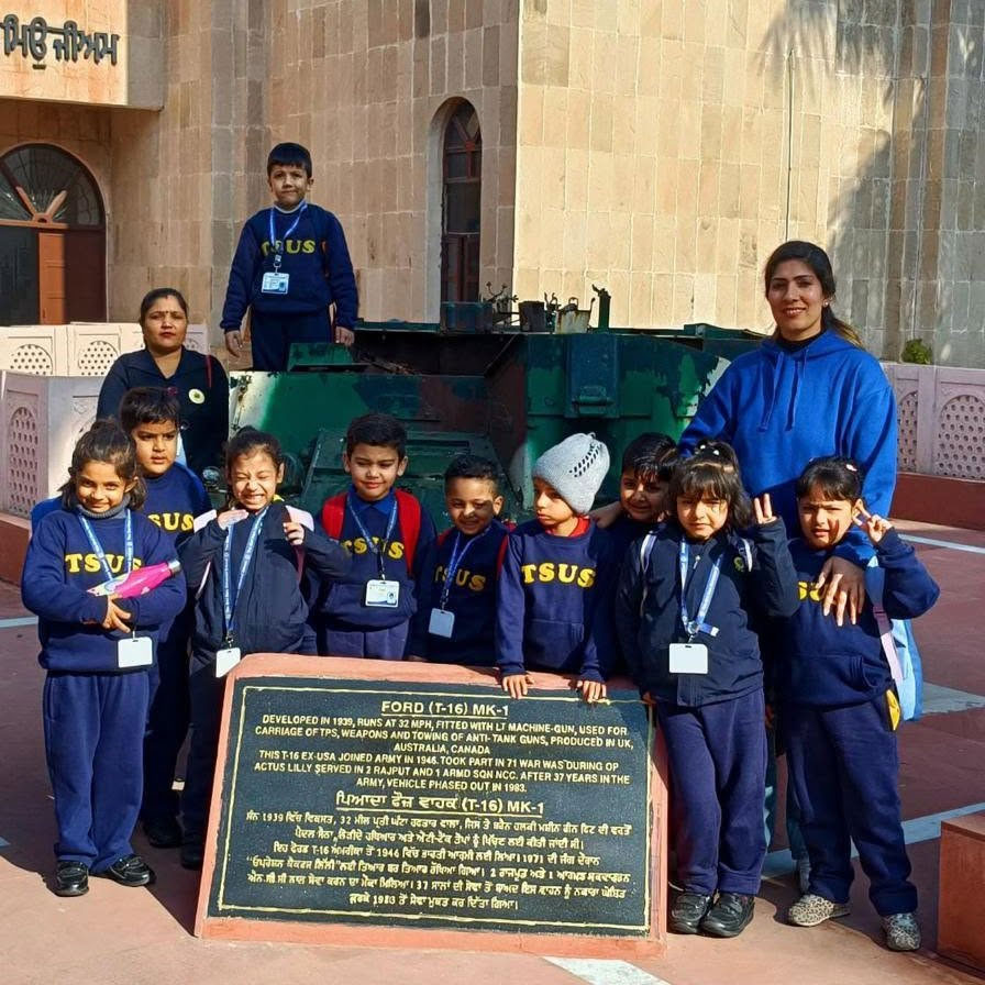 Educational Visit to Maharaja Ranjit Singh War Museum image 6